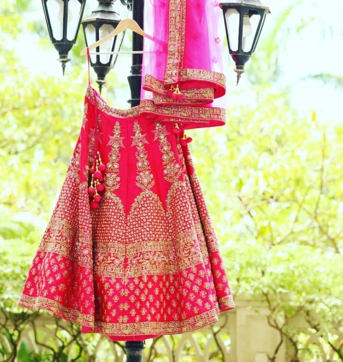 sanna is a fashion designer in Shahpur